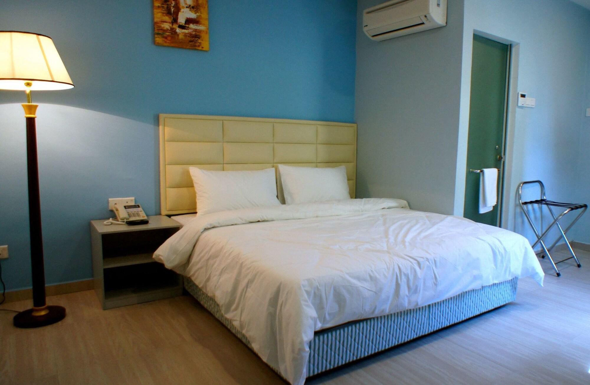 Hotel Zamburger Bukit Indah Johor Bahru Exterior photo